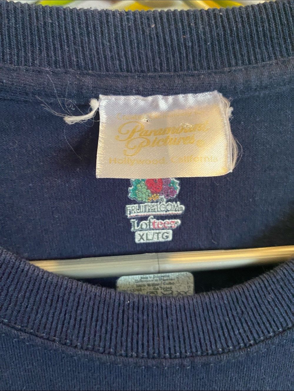 Paramount - Fruit of the Loom Navy T‑Shirt with White Paramount Logo - Picture 3 of 3